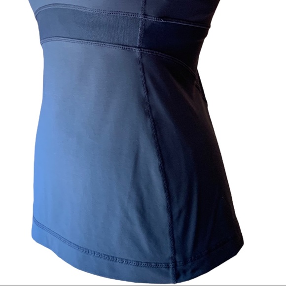 Lululemon Shelf Bra Tank Top with Criss Cross Back Size 6 in Grey - Picture 3 of 11